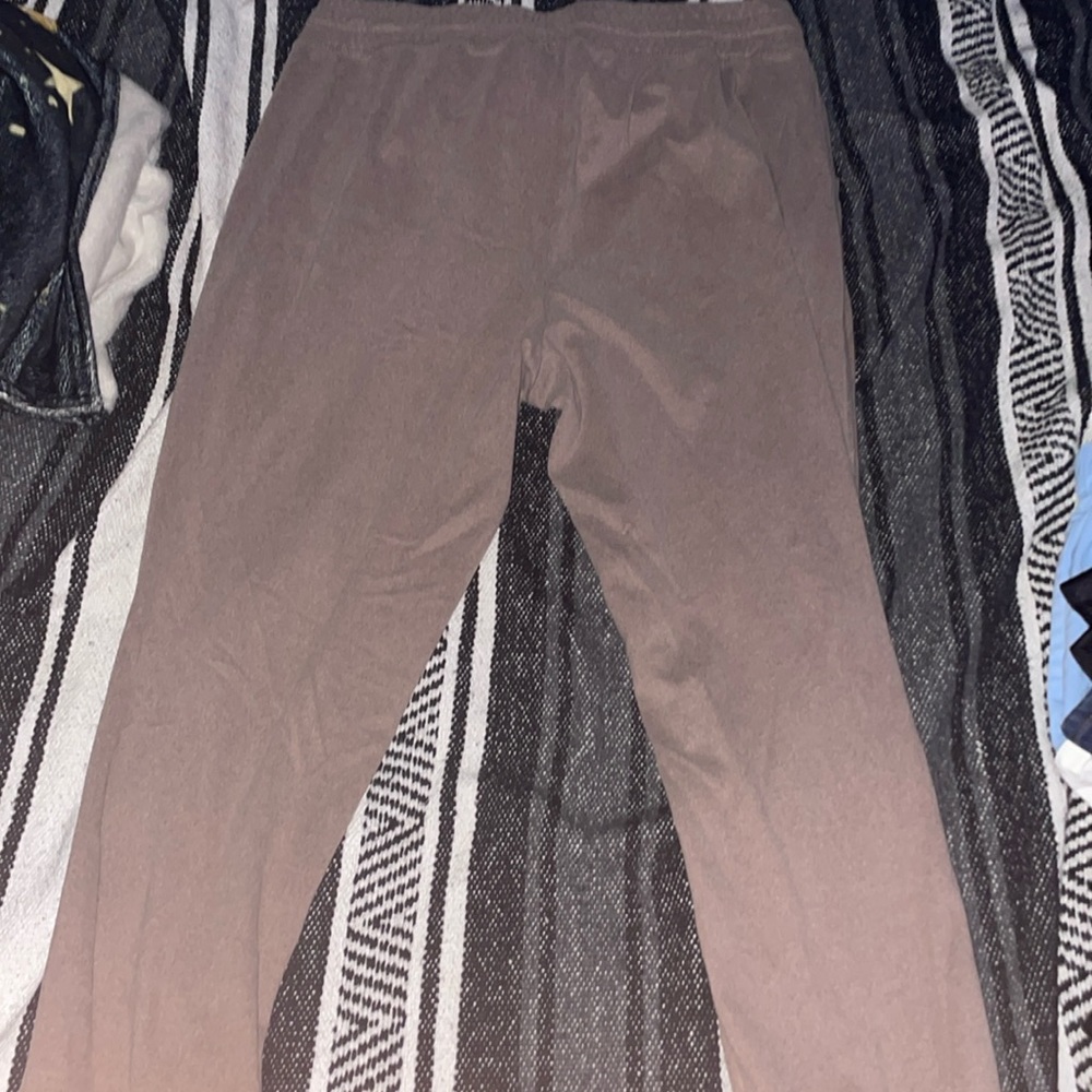 Tanish sweatpants in great condition